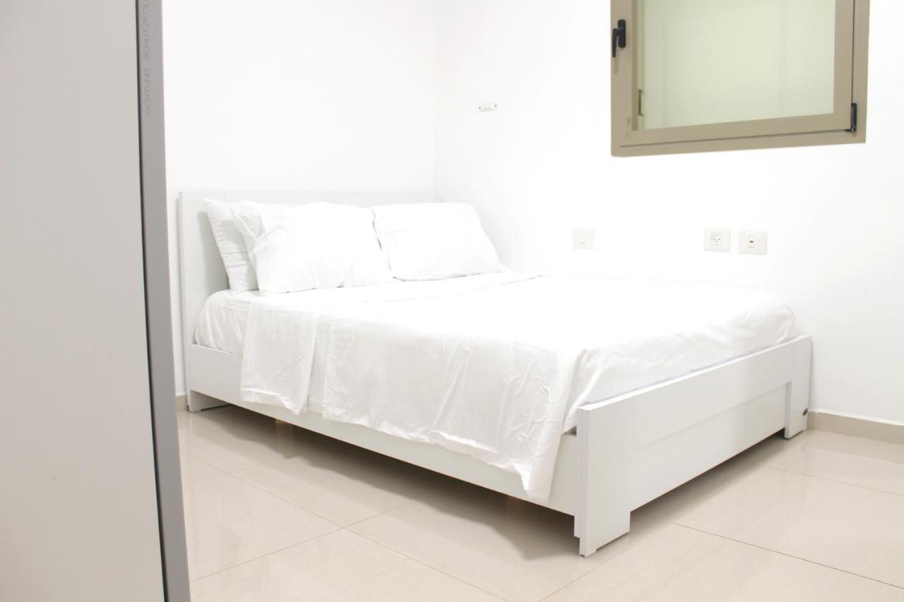 Beach Suite Israel- Best View, Gym, Massage Chair, Low Fee For Off-Site Indoor Pool Spa ביץ סוייט ישראל- נוף ים מאלף, כיסא מסאז, חדר כושר, אפשרות לבריכה מקורה, וספא בתשלום ממש מוזל Ашкелон Екстер'єр фото