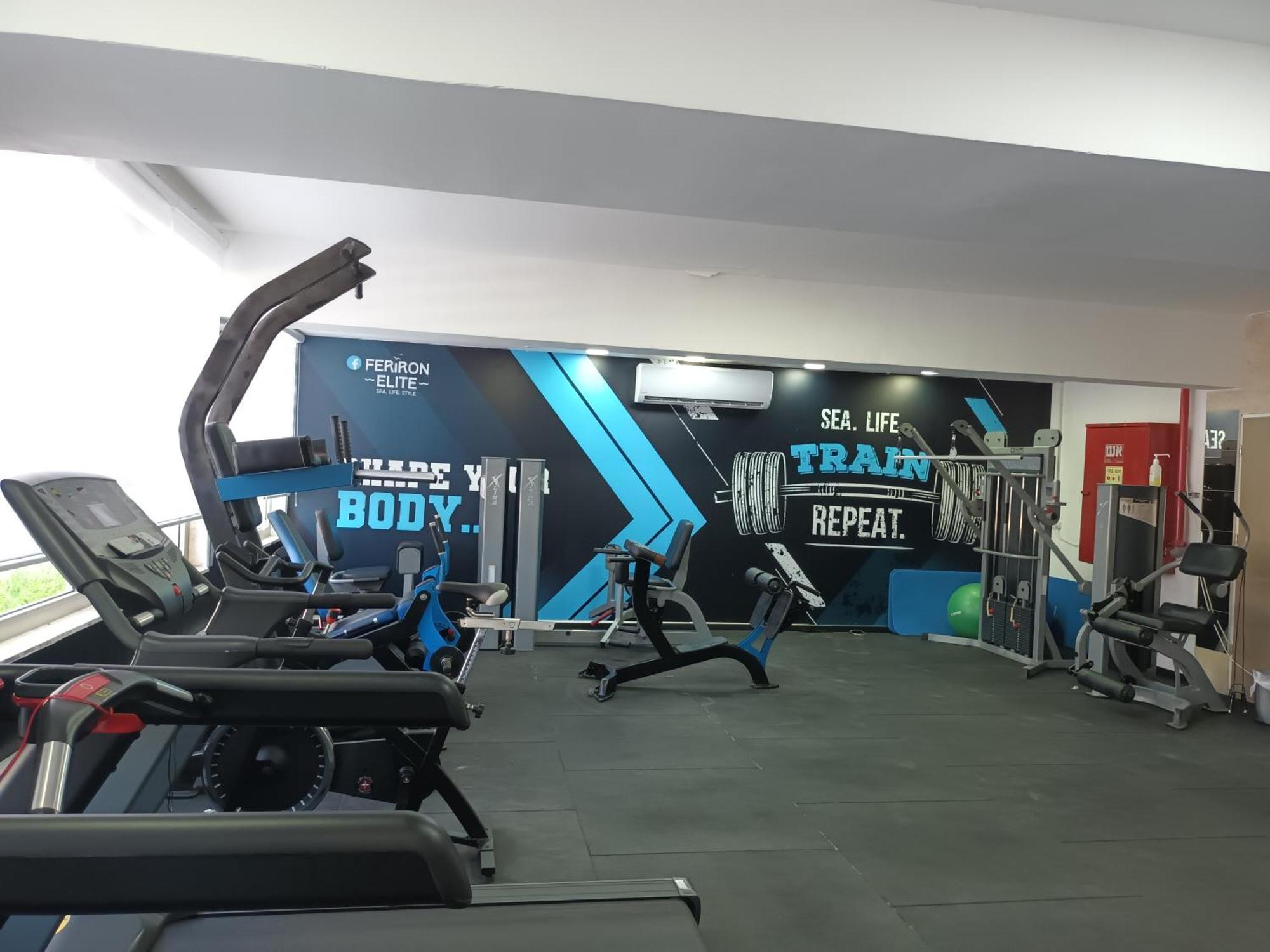 Beach Suite Israel- Best View, Gym, Massage Chair, Low Fee For Off-Site Indoor Pool Spa ביץ סוייט ישראל- נוף ים מאלף, כיסא מסאז, חדר כושר, אפשרות לבריכה מקורה, וספא בתשלום ממש מוזל Ашкелон Екстер'єр фото